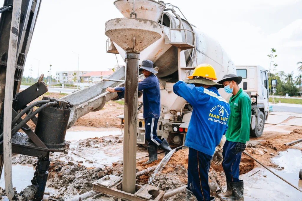 Thi công cọc khoan nhồi